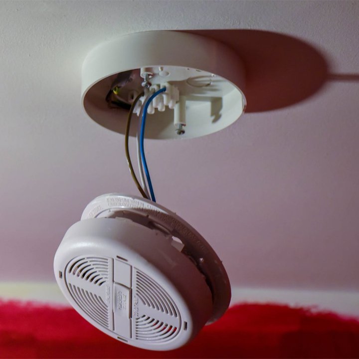 Smoke Detector Installation | Emergency Electrician Beverly Grove